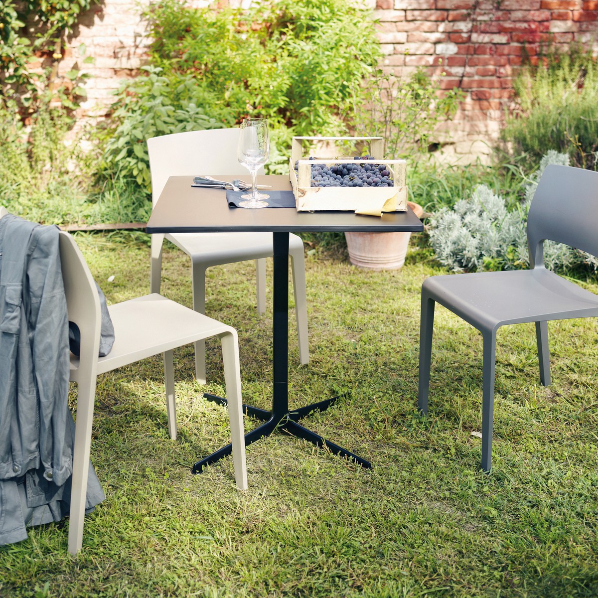 创意家具 - 坐具|餐椅|办公家具|设计师家具|Juno 洽谈椅/培训椅